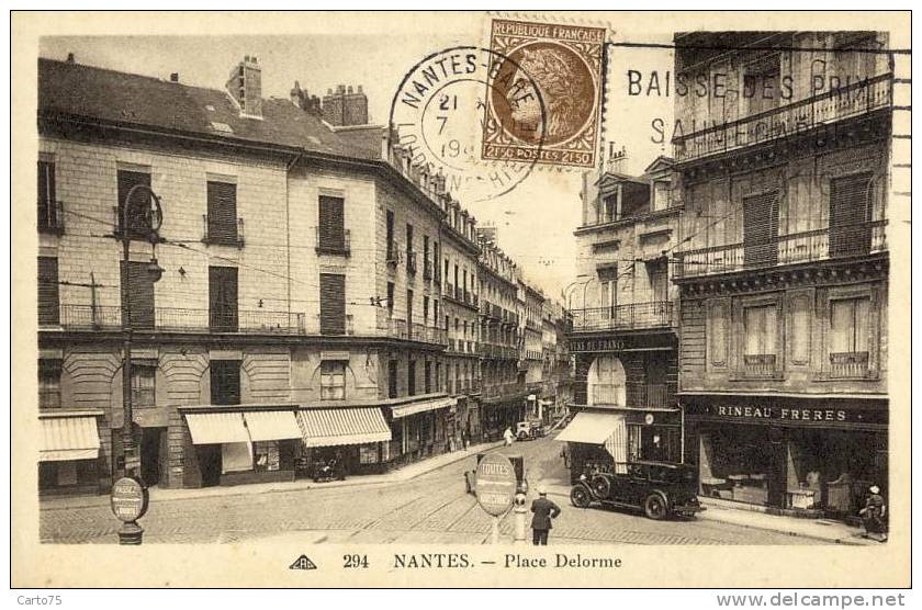 Nantes 44 - Place Delorme - Automobile - Nantes