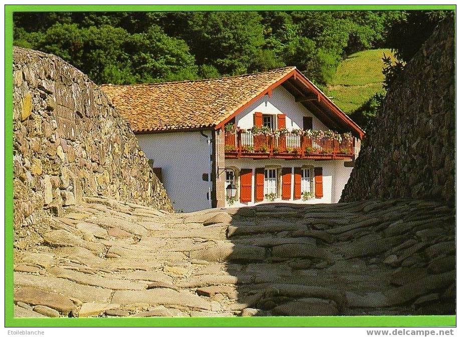 Pays Basque, Maison à Saint Etienne De Baïgorry (64 Pyrénées) Pont Romain (pierres)-  édit Lavielle - Saint Etienne De Baigorry