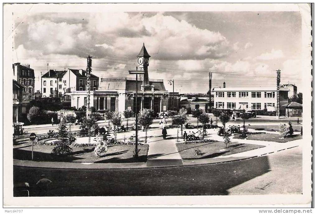 AULNAY Sous BOIS 93 Le Gare Avec Timbre 12 Francs Recto Editions Godneff Carte Dentelée Véritable Photo - Aulnay Sous Bois