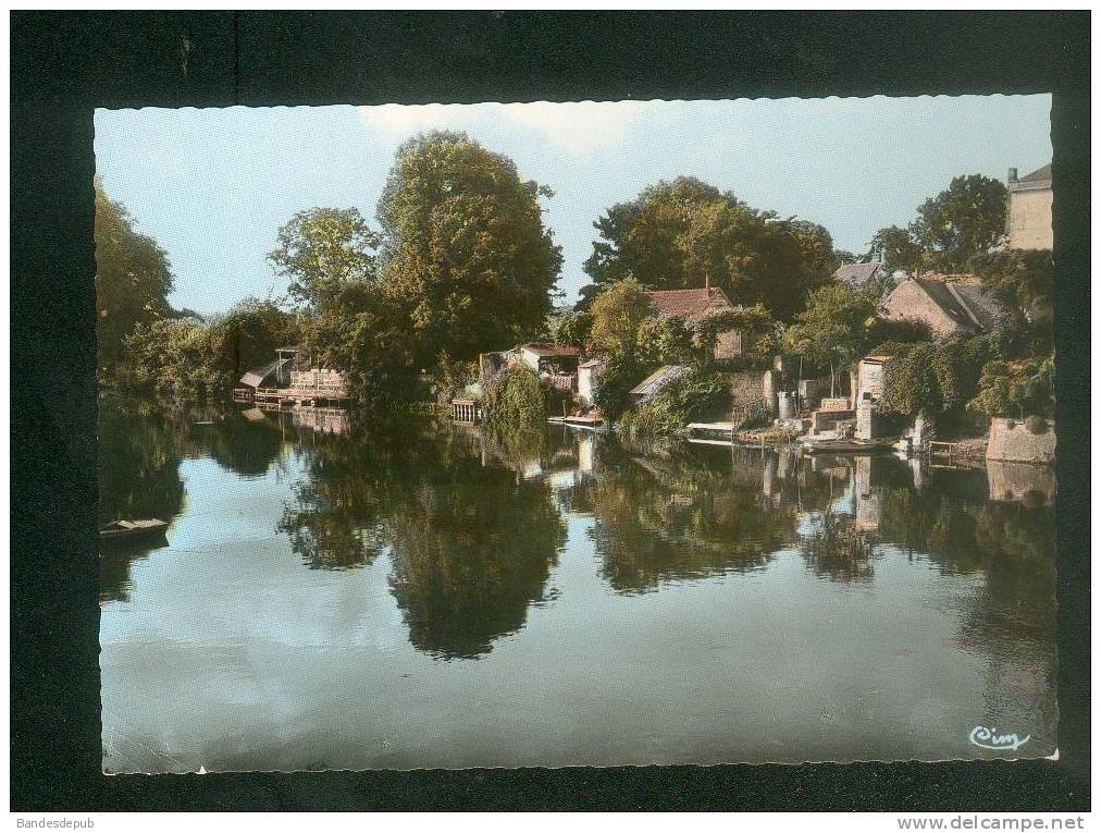 CPSM - Montoire Sur Le Loir (41) - Les Bords Du Loir ( COMBIER CIM 500 ) - Montoire-sur-le-Loir