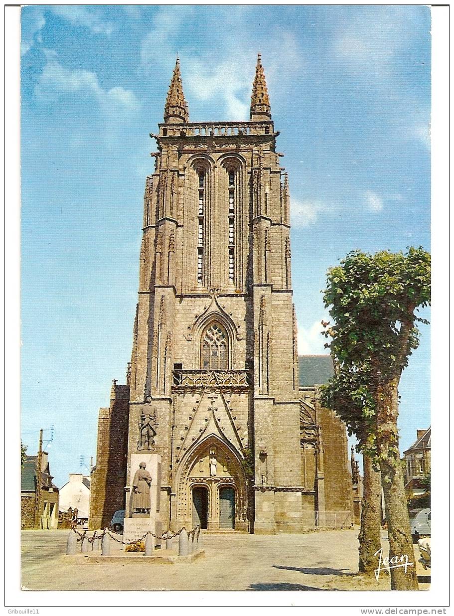 CARHAIX   -   ** L´EGLISE SAINT TREMEUR **   -    Editeur :  JEAN D´Audierne   N° 22.598. 4 - Carhaix-Plouguer