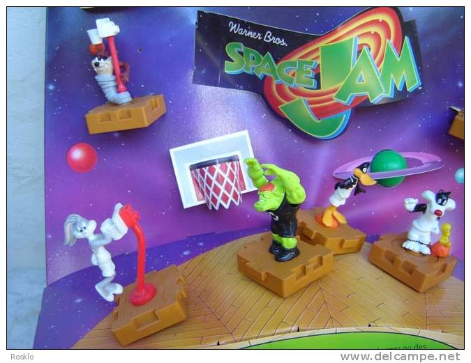 MAC DONALD / SPACE JAM  1996 / PRESENTOIRE HAPPY MEAL   / 50CMX50CM / PARFAIT ETAT - McDonald's