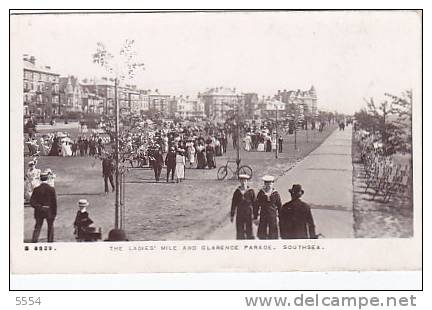 Cpsm Royaume Uni  Angleterre Hampshire   Promenade - Andere & Zonder Classificatie