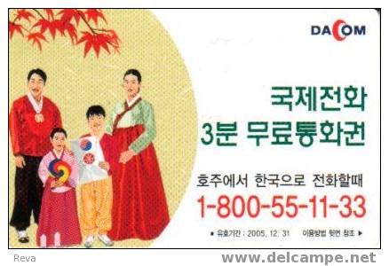 AUSTRALIA  KOREA  WOMAN  &  CHILD  CHILDREN IN NATIONAL DRESS  ISSUED  FOR KOREANS IN AUSTRALIA  READ DESCRIPTION !! - Australia