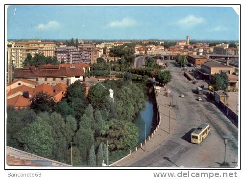 Treviso. Piazzale Duca D'Aosta. Panorama.. - Treviso