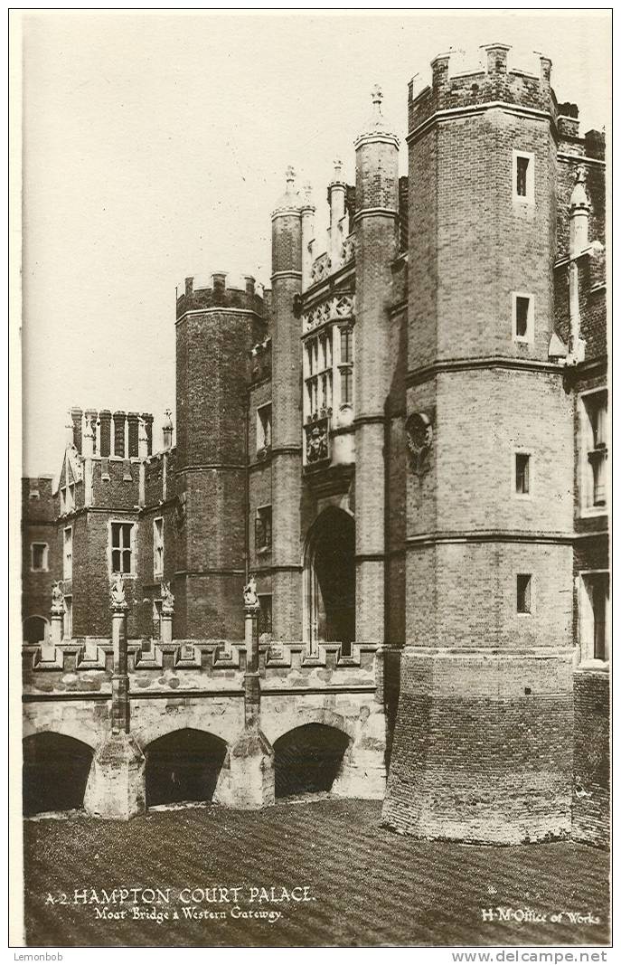 Britain United Kingdom Hampton Court Palace - Moat Bridge And Western Gateway [P54] - London Suburbs