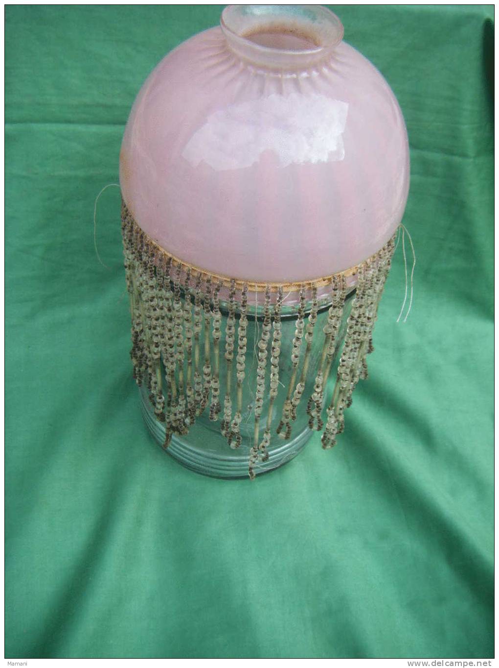 Ancien Lustre  Pampilles(perles Et Tuyau)de Verre-opaline Rose--diametre 14cm-hauteur Totale 25cm Tout Compris (environ) - Luminaires & Lustres