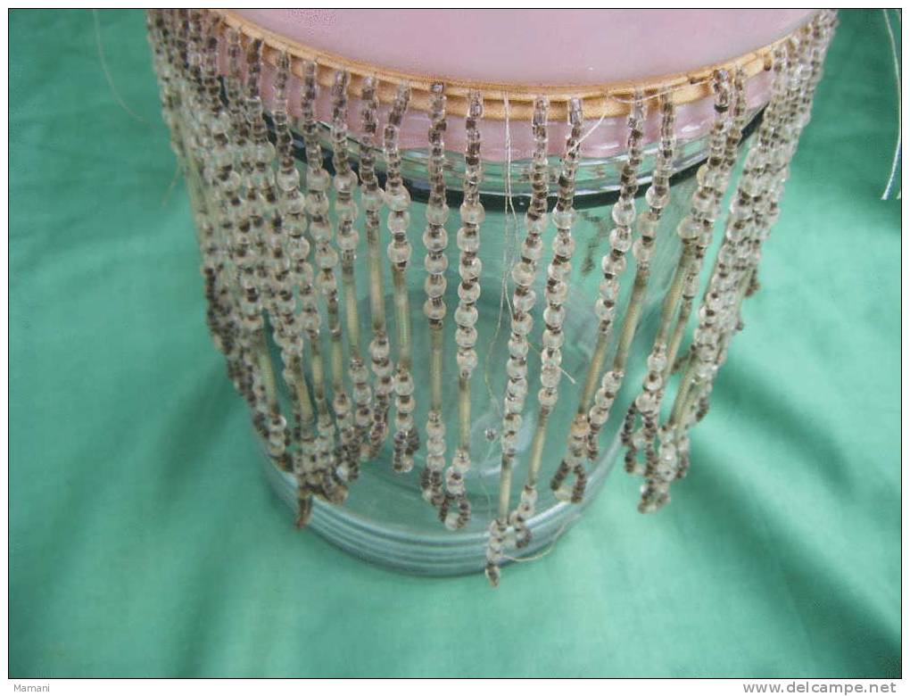 Ancien Lustre  Pampilles(perles Et Tuyau)de Verre-opaline Rose--diametre 14cm-hauteur Totale 25cm Tout Compris (environ) - Luminaires & Lustres