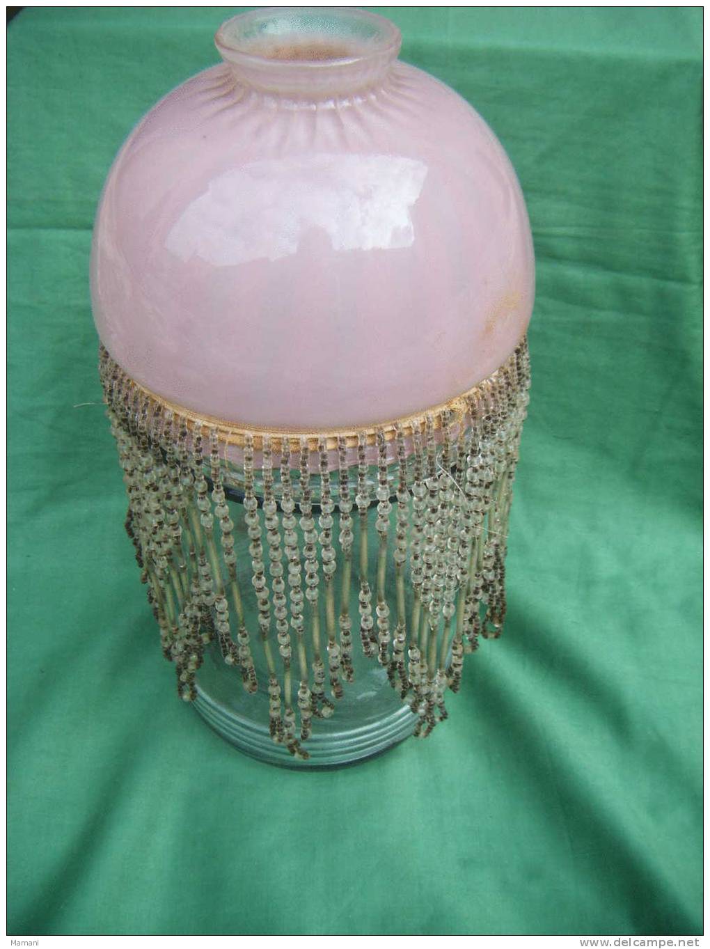 Ancien Lustre  Pampilles(perles Et Tuyau)de Verre-opaline Rose--diametre 14cm-hauteur Totale 25cm Tout Compris (environ) - Luminaires & Lustres