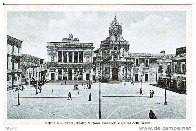 158-Vittoria-Ragusa-Sicilia-Piazza,Teatro V.Emanuele E Chiesa Delle Grazie-v.1933 X Regalbuto-Enna-P. Formato. - Ragusa