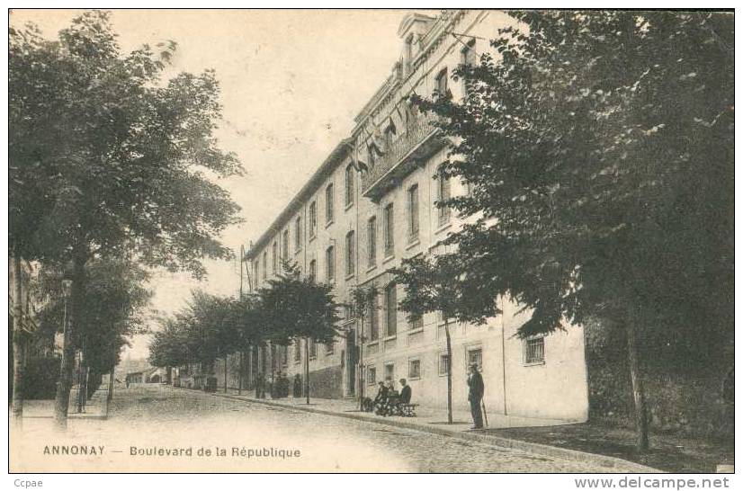 Boulevard De La République - Annonay