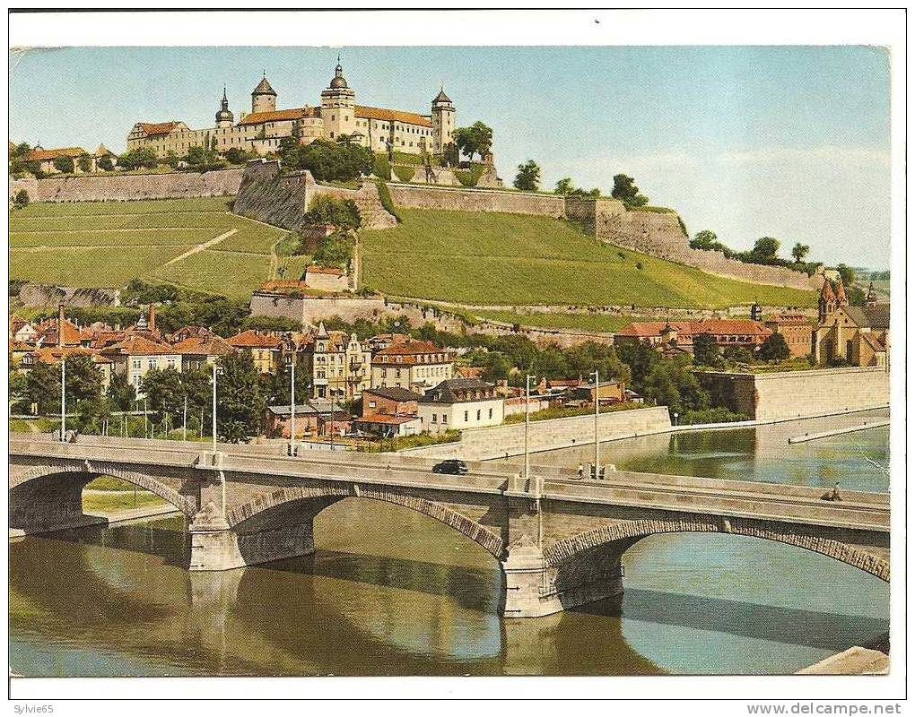 WURZBURG AM MAIN -Lowenbrucke Mit Festung Marienberg - Würzburg