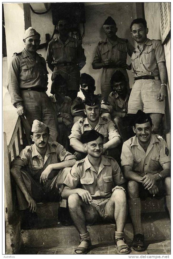 GUERRE D INDOCHINE  -  GROUPE DE MILITAIRES  -   PHOTO ORIGINALE  SERVICE PRESSE INFORMATION  -  SECTION CINE PHOTO - War, Military