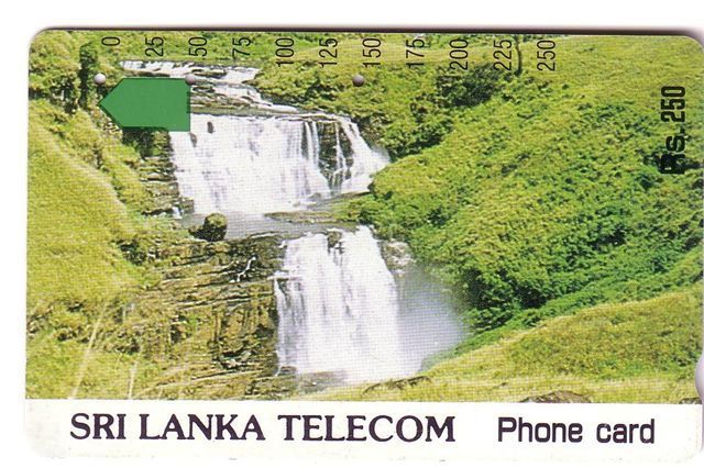 WATERFALLS  ( Sri Lanka - Old & Rare Card ) Chutes Falls Chute D`eau Fall Waterfall Cataracte Cascade - Sri Lanka (Ceylon)