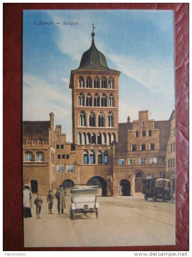 Lübeck - Burgtor (innen) Mit Auto - Luebeck