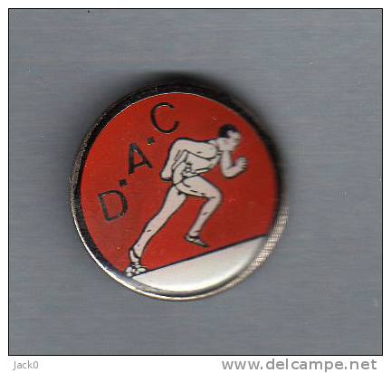 Pin´s  Sport  Athlétisme  Club  De  D.A.C   DOLE  ( 39 ) - Atletica