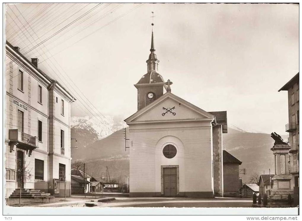 CpF1998 - GRESY Sur ISERE - L'église, Au Fond Le Grand Arc - (73 - Savoie) - Gresy Sur Isere