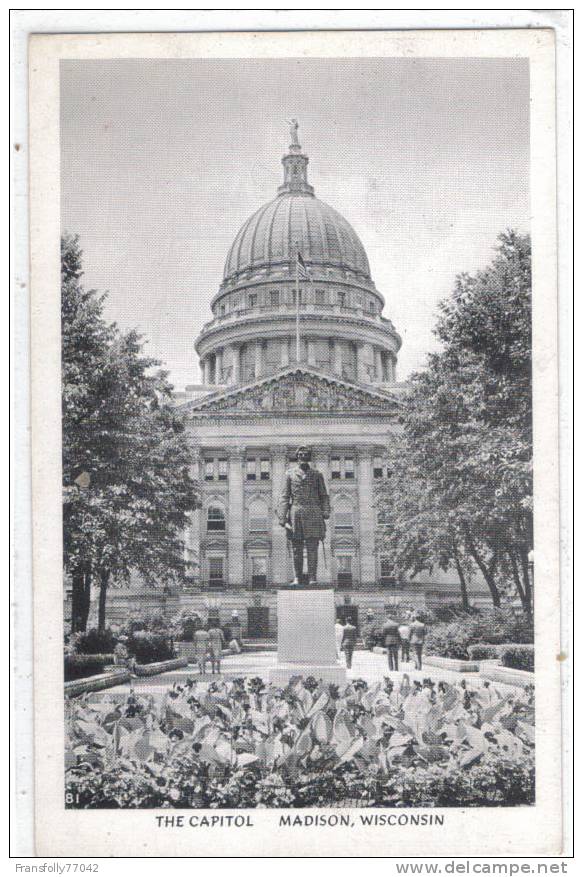 Rppc MADISON WISCONSIN The Capitol  And MONUMENT Circa -1950 - Madison