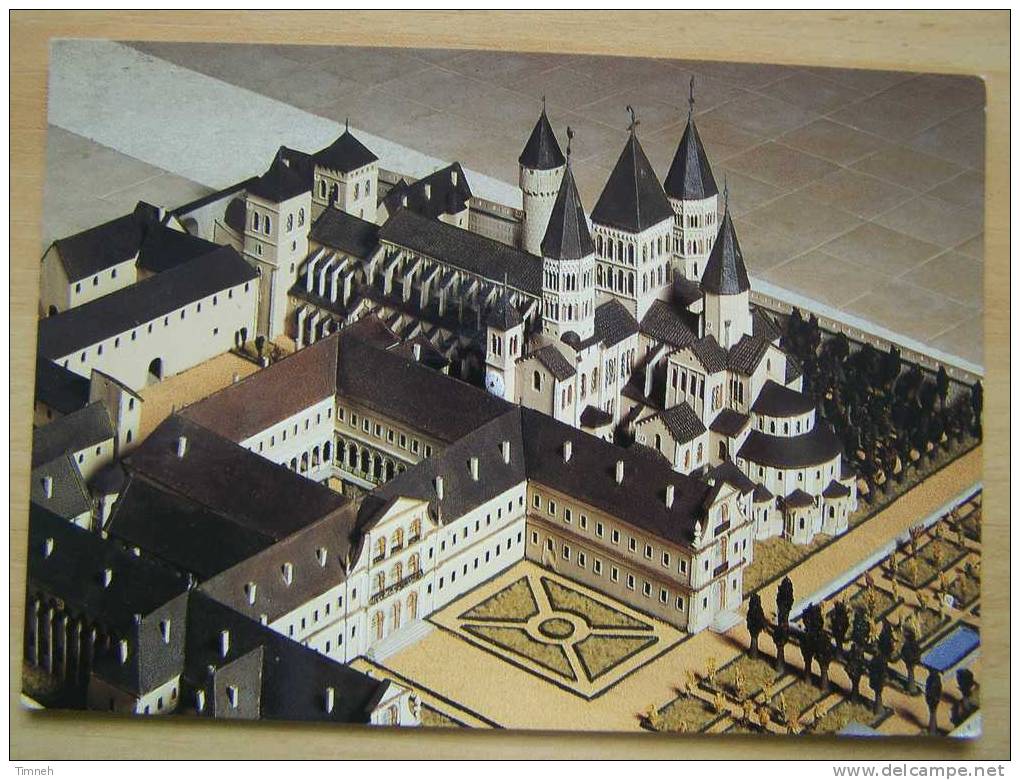 71.040.114.Maquette De L'ABBAYE De CLUNY (Saône Et Loire) - Eglises Et Cathédrales