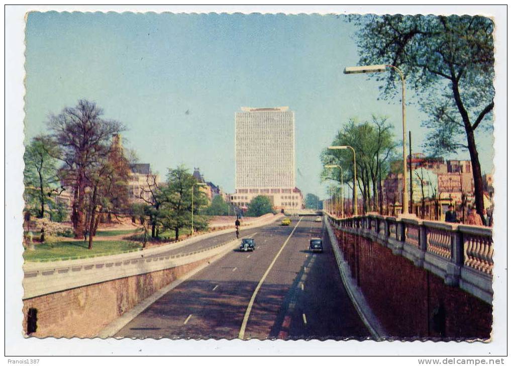 Ref 162 - BELGIQUE - BRUXELLES - Boulevard Du Jardin Botanique Et P. S. Building - Avenues, Boulevards