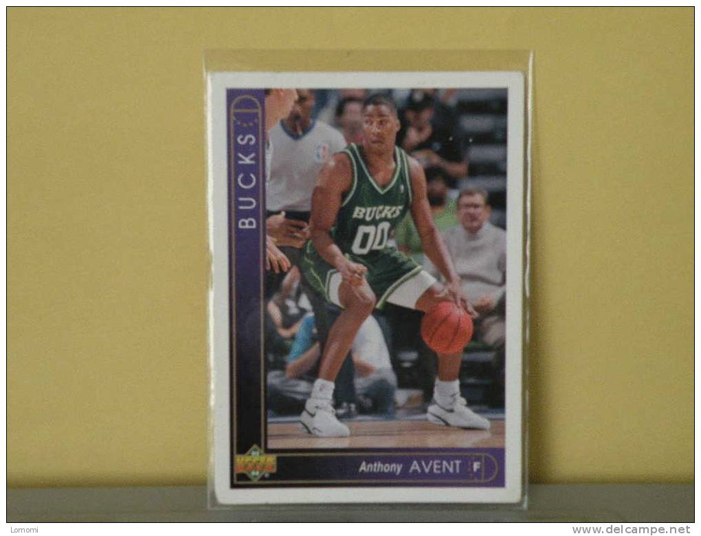 BUCKS - F  - 93 / 94  ( Carte ) Anthuny AVENT - N.B.A . N°12 . 2 Scannes - Milwaukee Bucks