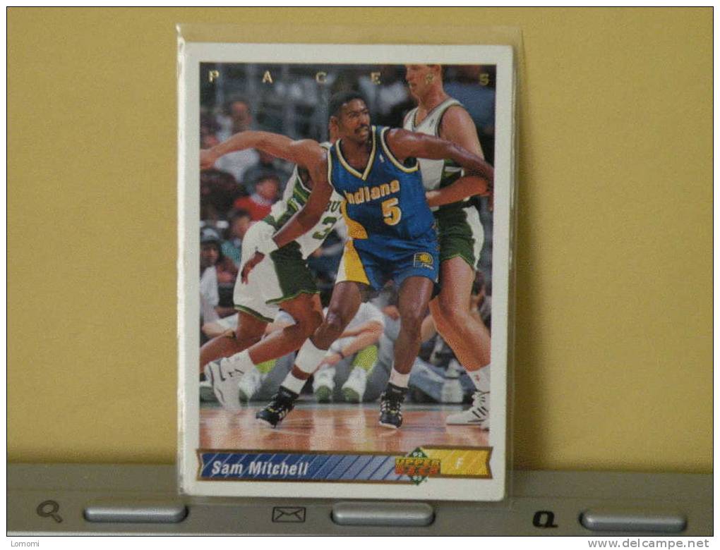 PACERS Indiana - F - 92 / 93  ( Carte ) Sam Mitchell - N.B.A . N°174 . 2 Scannes - Indiana Pacers