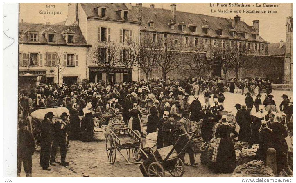 CPA - 29 - QUIMPER - La Place Saint-Mathieu - La Caserne - Le Marché Aux Pommes De Terre -359 - Quimper