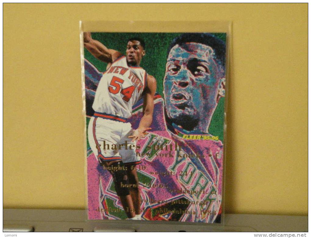 *New York Knicks - F - 95 / 96 ( Carte ) Charles SMITH - N.B.A . N° 124 . 2 Scannes - New York Knicks