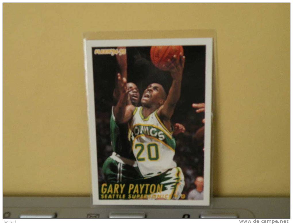 SEATTLE SUPERSONICS - G - 94 / 95 ( Carte ) Gary Payton - N.B.A . N° 220 . 2 Scannes - Seattle Supersonics