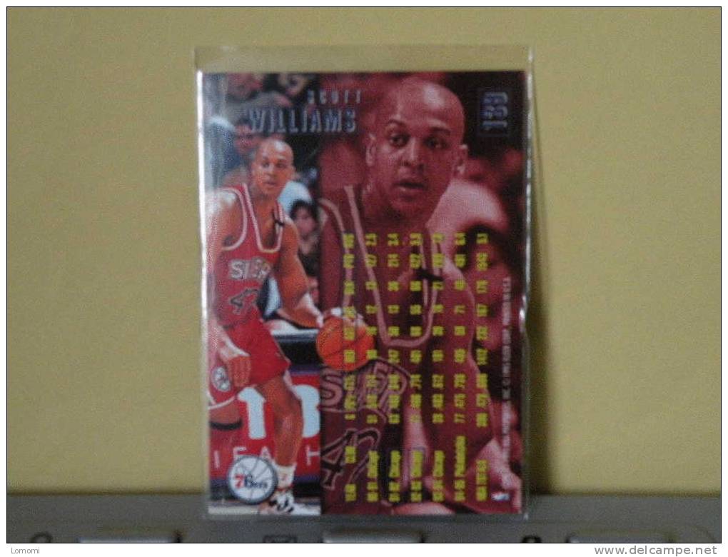 Philadelphia 76 Ers - 93/94/95 ( Carte ) Scott Williams  - N.B.A . N° 139 . 2 Scannes - Philadelphia 76ers