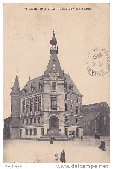 ILLE ET VILAINE.REDON.L HOTEL DE VILLE ET L EGLISE  Cp Décollé Et Plie Coin Haut Droit En L état - Redon