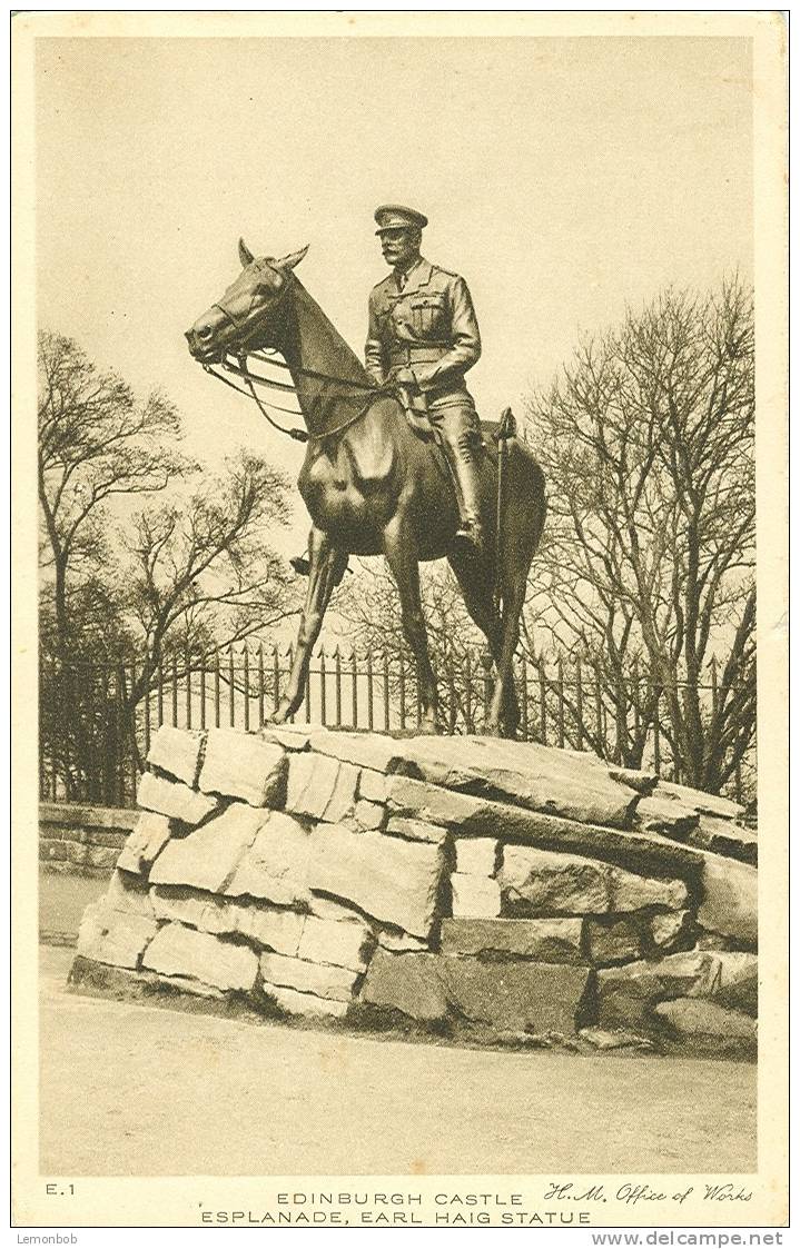 Britain United Kingdom - Edinburgh Castle Esplanade, Earl Haig Statue Old Postcard [P142] - Midlothian/ Edinburgh