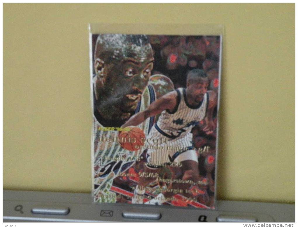 *Orlando Magie, 94/95- Carte  Basketball - DENNIS SCOTT - N.B.A . N° 132. - Orlando Magic