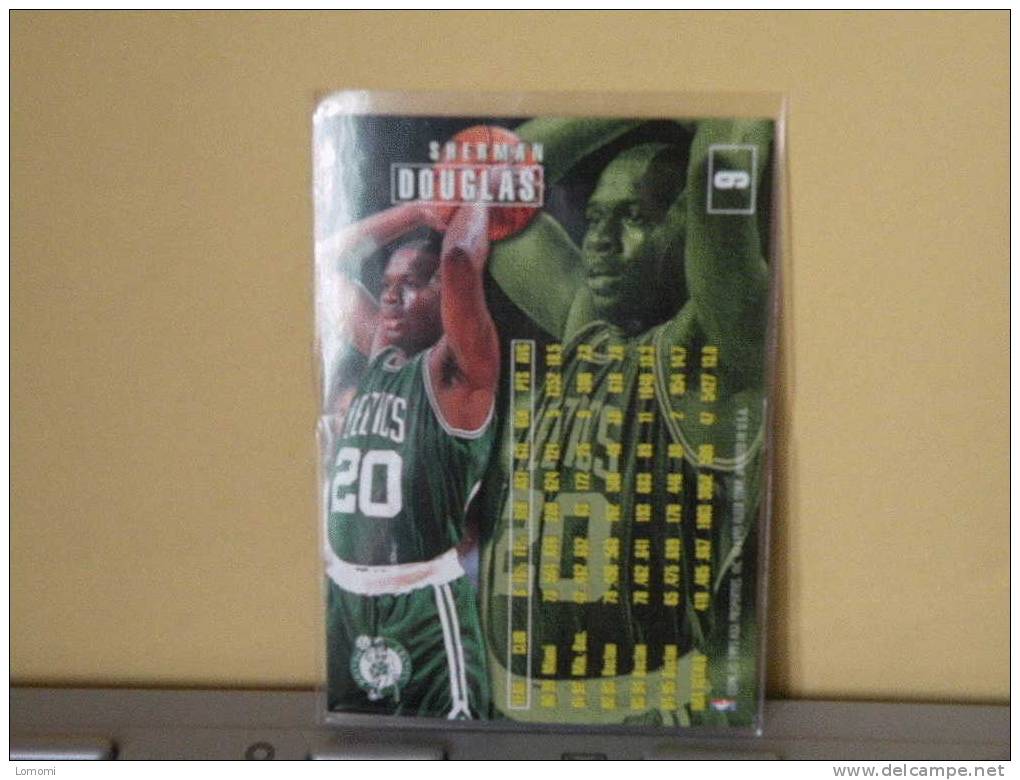 *BOSTON CELTICS, 94/95- Carte  Basketball - Sherman DOUGLAS - N.B.A . N° 6. 2 Scan - Boston Celtics