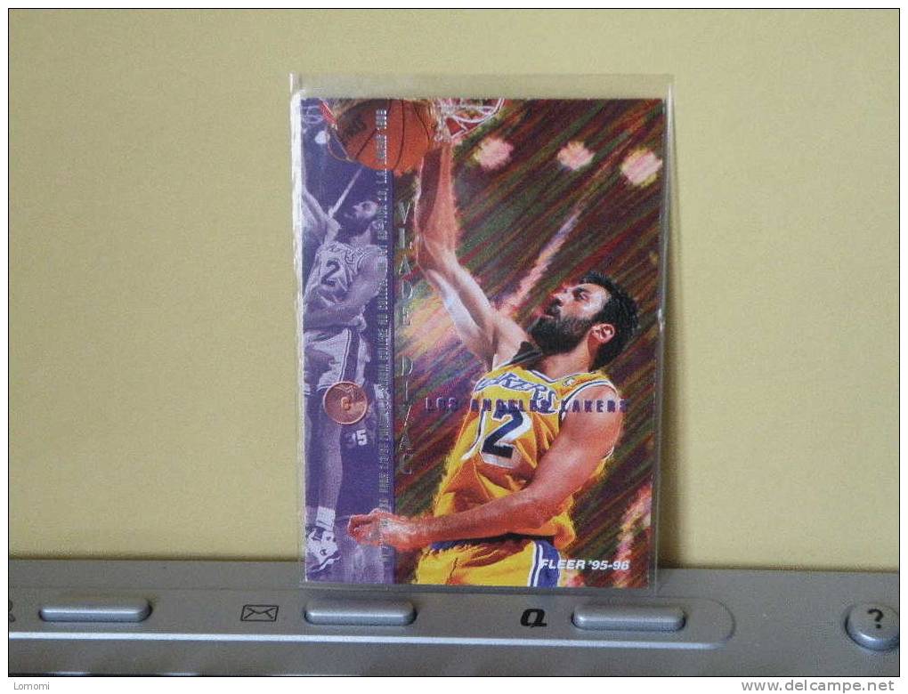 LOS ANGELES Lakers, 95/96- Carte  Basketball - VLADE DIVAC - N.B.A . N° 88. 2 Scan - Los Angeles Lakers