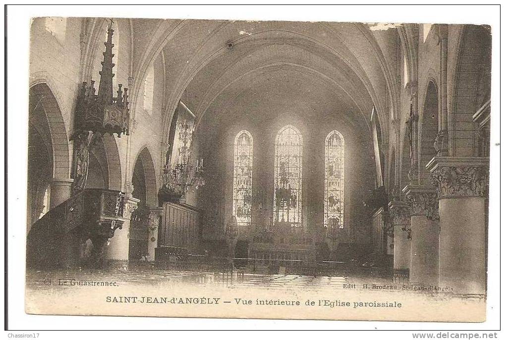 17 -   SAINT-JEAN-d´ANGELY  - Vue Intérieure De L´église Paroissiale - Saint-Jean-d'Angely