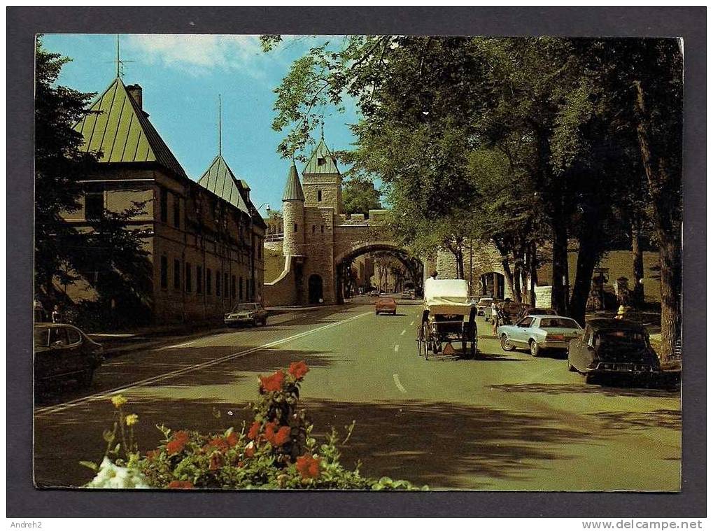 QUÉBEC - LA PORTE SAINT LOUIS VUE DE LA RUE D´AUTEUIL  DANS LE VIEUX QUÉBEC - QUÉBEC - QC. - Québec – Les Portes