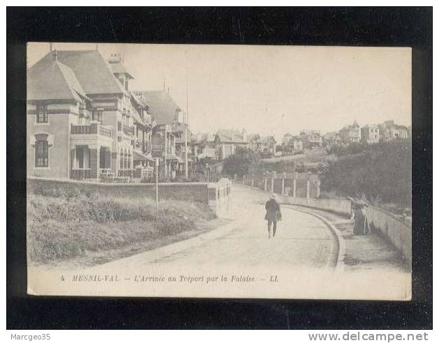 Mesnil-val L'arrivée Au Tréport Par La Falaise édit.LL N° 4 Villas - Mesnil-Val