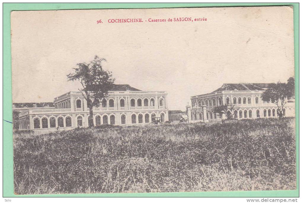 COCHINCHINE - Casernes De Saïgon, Entrée   (Vignette LION NOIRE Au Dos) - Viêt-Nam