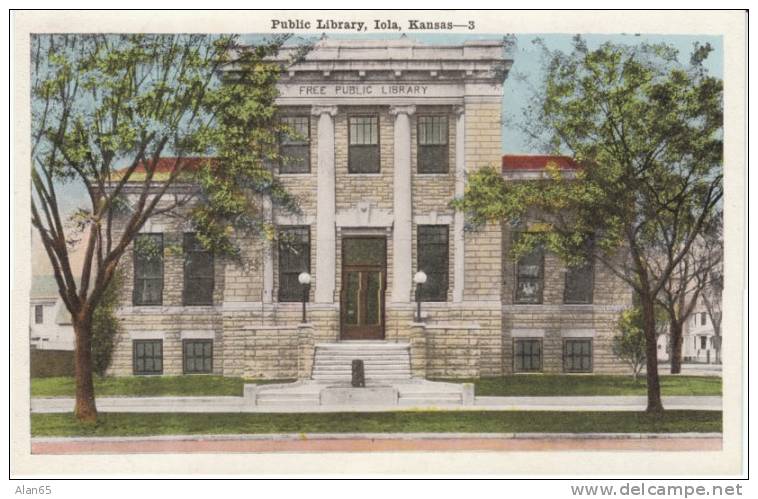 Iola Kansas Public Library On C1920s/30s Vintage Postcard - Andere & Zonder Classificatie