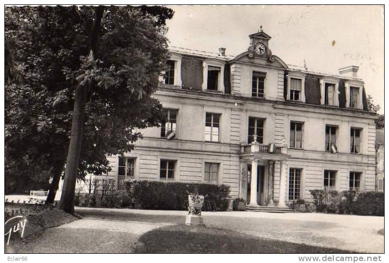 78   SARTROUVILLE     L'hotel De Ville  CPSM  Dentellée  Année 1960 Glacée Edit  GUY - Sartrouville