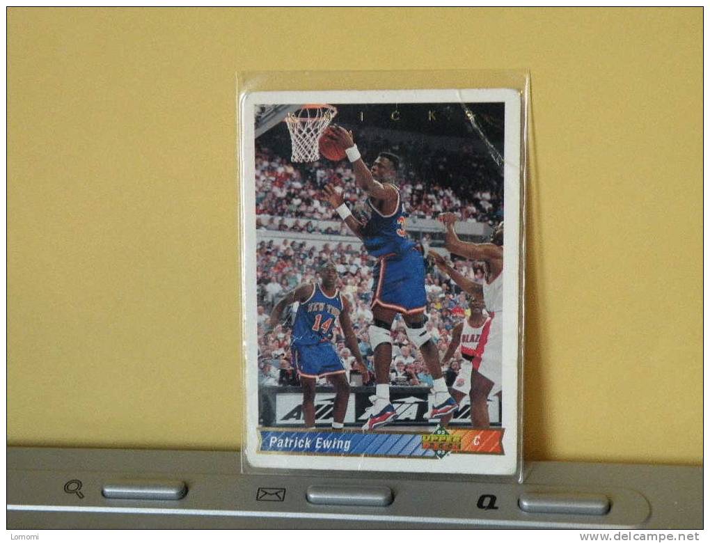 Carte  Basketball, 1992/93 équipe - New York Knicks - Patrick Ewing - N° 215 - 2scan - New York Knicks