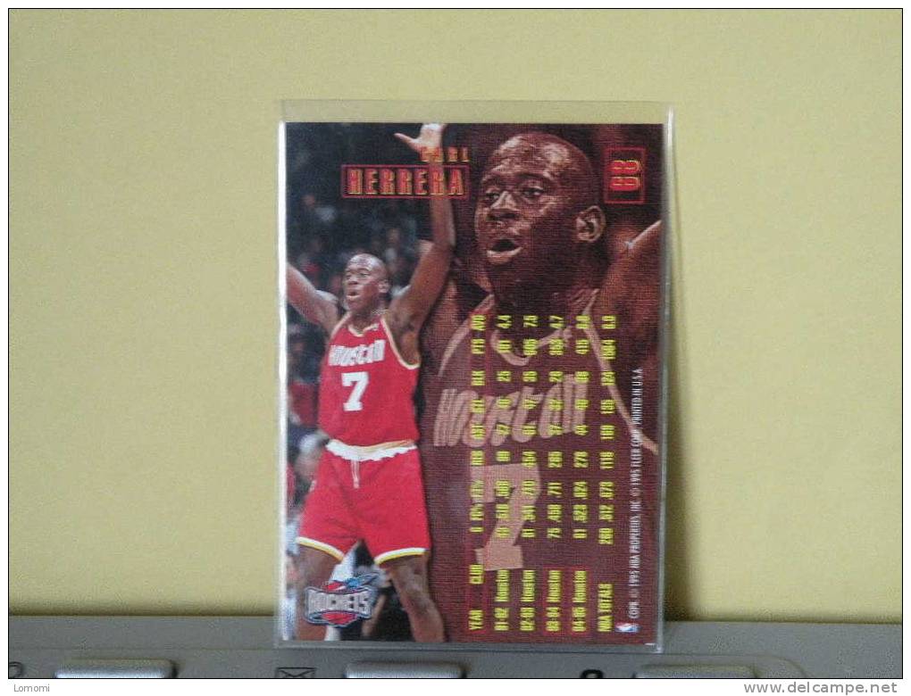 Carte  Basketball US 1992/93/94/95/96 -  Carl Herrera - N° 68 - 2 Scan - Houston Rockets