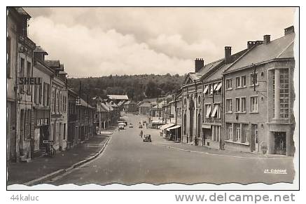 POIX  La Rue Saint Denis - Poix-de-Picardie