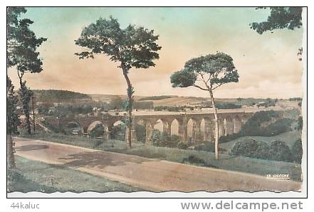 POIX  Le Viaduc Et La Route D´Abbeville - Poix-de-Picardie