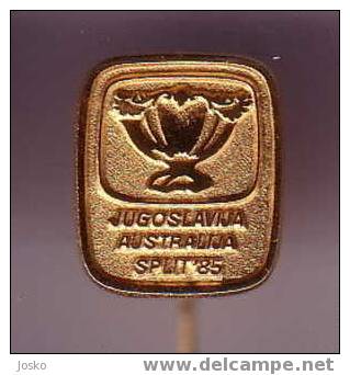 TENNIS - DAVIS CUP 1985. Match Yougoslavie - Australia ( Yougoslavie Rare Pin ) * Badge Sport Tenis ( Pin Gold Plated ) - Tenis