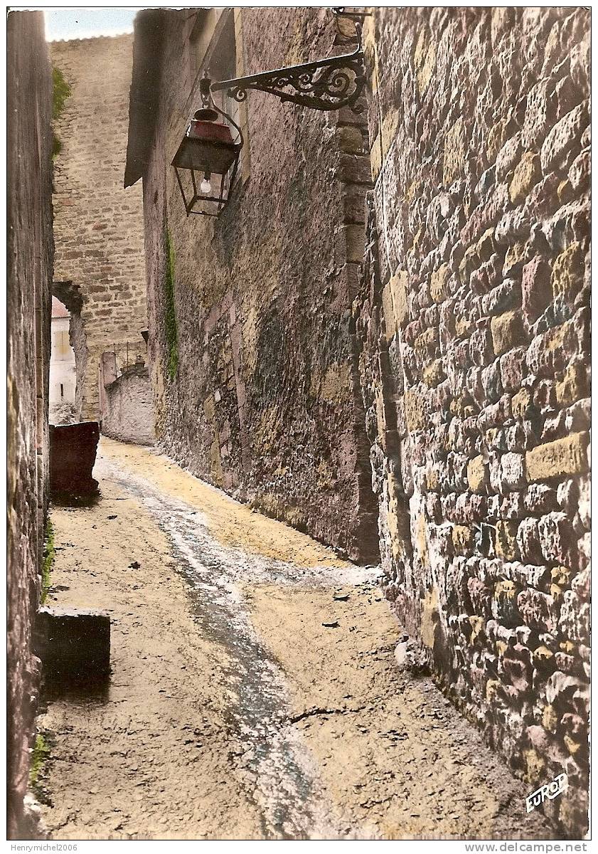 Sarlat , Un Vieux Coupe Gorge , La Rue Des Armes, Ed De L'europe - Sarlat La Caneda