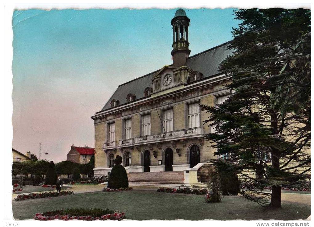 CPSM    93     AULNAY SOUS BOIS     L HOTEL DE VILLE - Aulnay Sous Bois