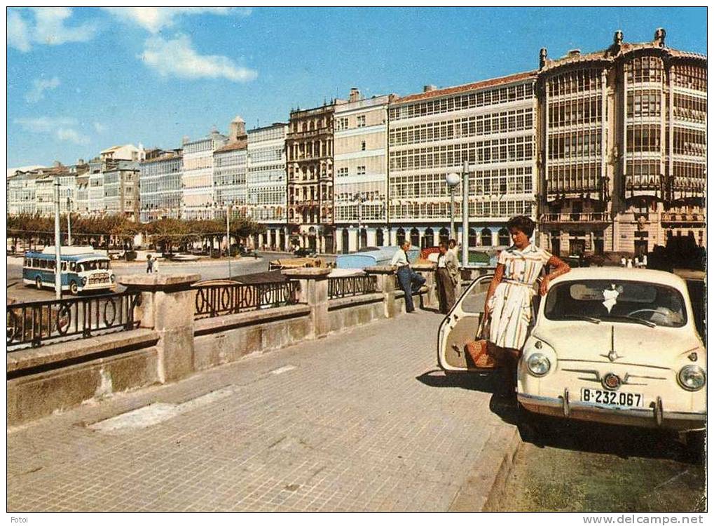 PHOTO POSTCARD PASEO LA CORUNA CARTE POSTALE COCHE SEAT 600 AUTOBUSES PEGASO - La Coruña