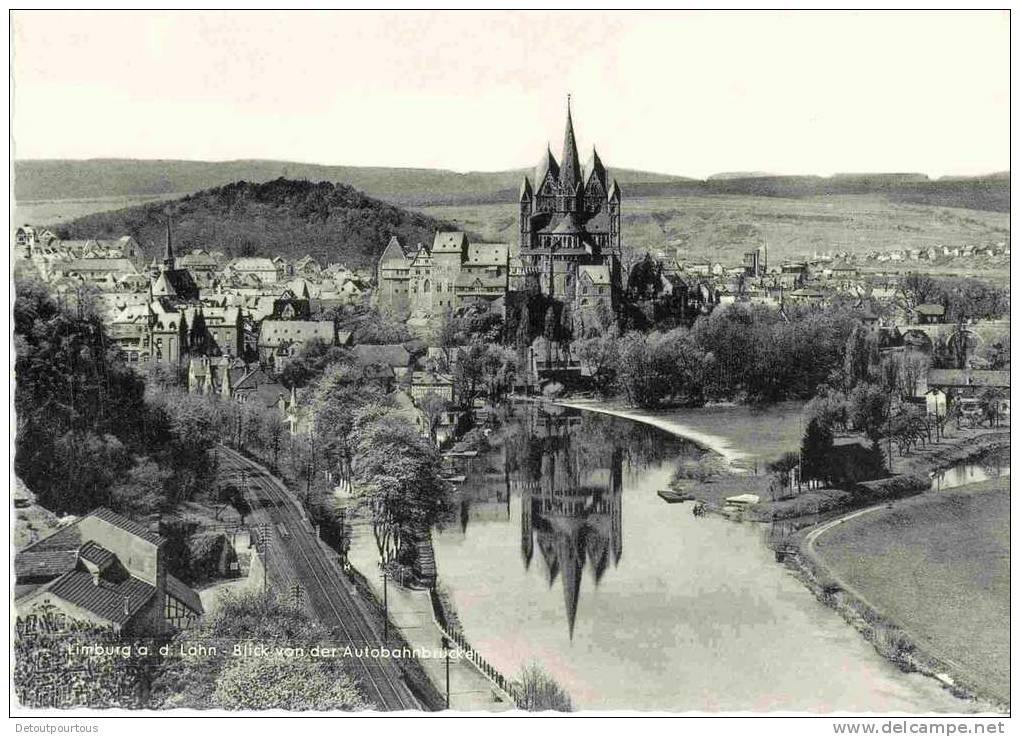 LIMBURG An Der LAHN : Bilck Von Der Autobahnbrücke - Limburg